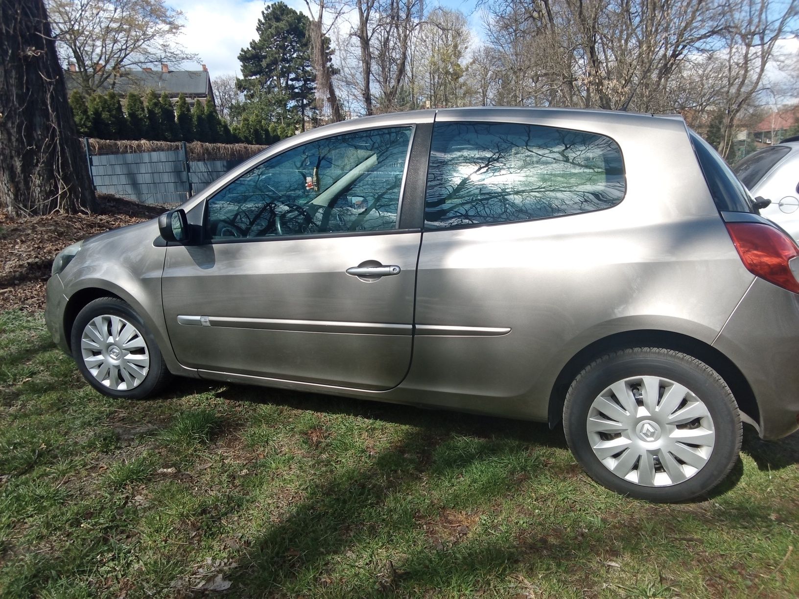 Sprzedam bardzo ładne clio