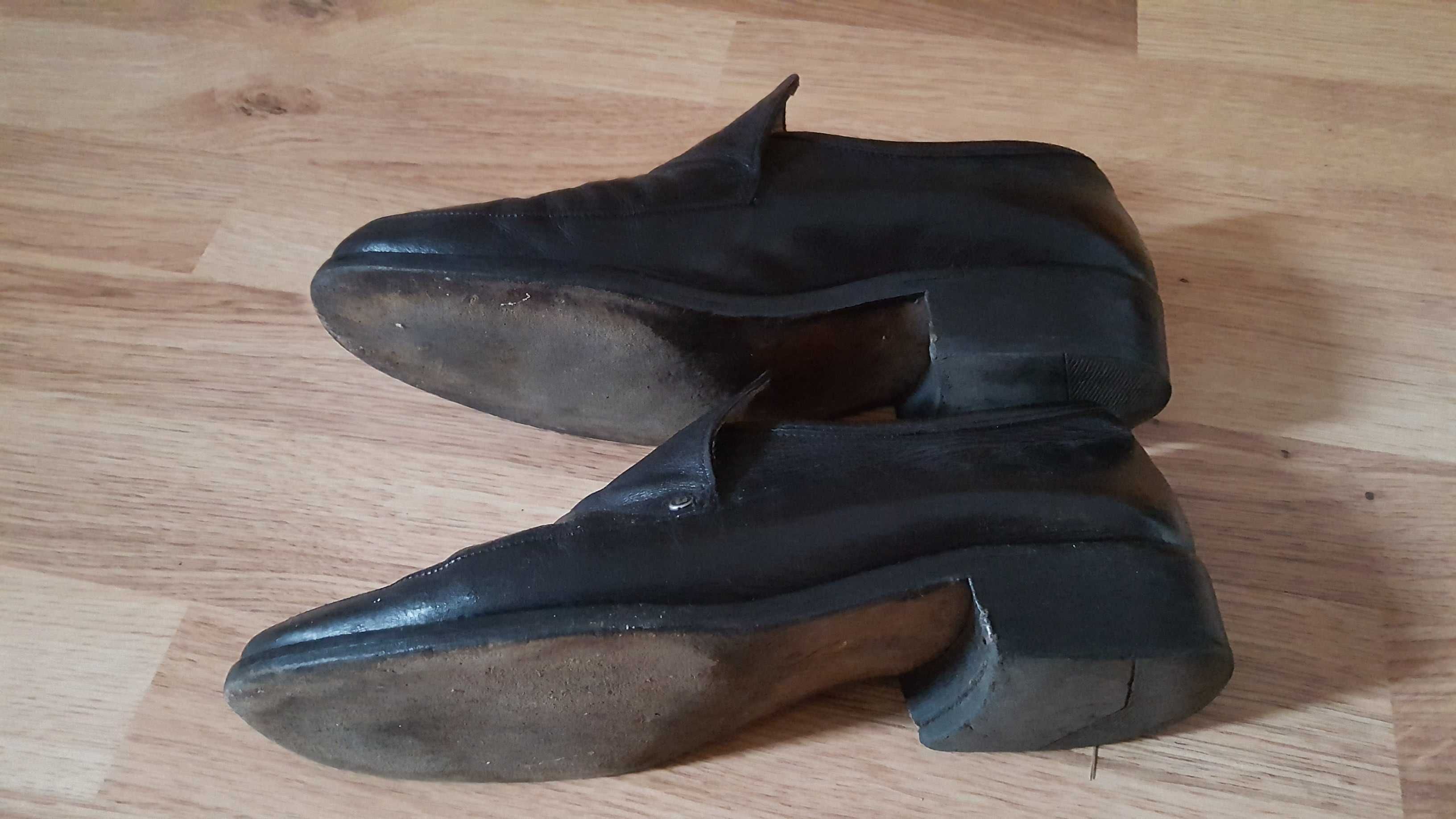 Czarne skórzane buty męskie wkładka 25,5 cm podeszwa na rzemieniu
