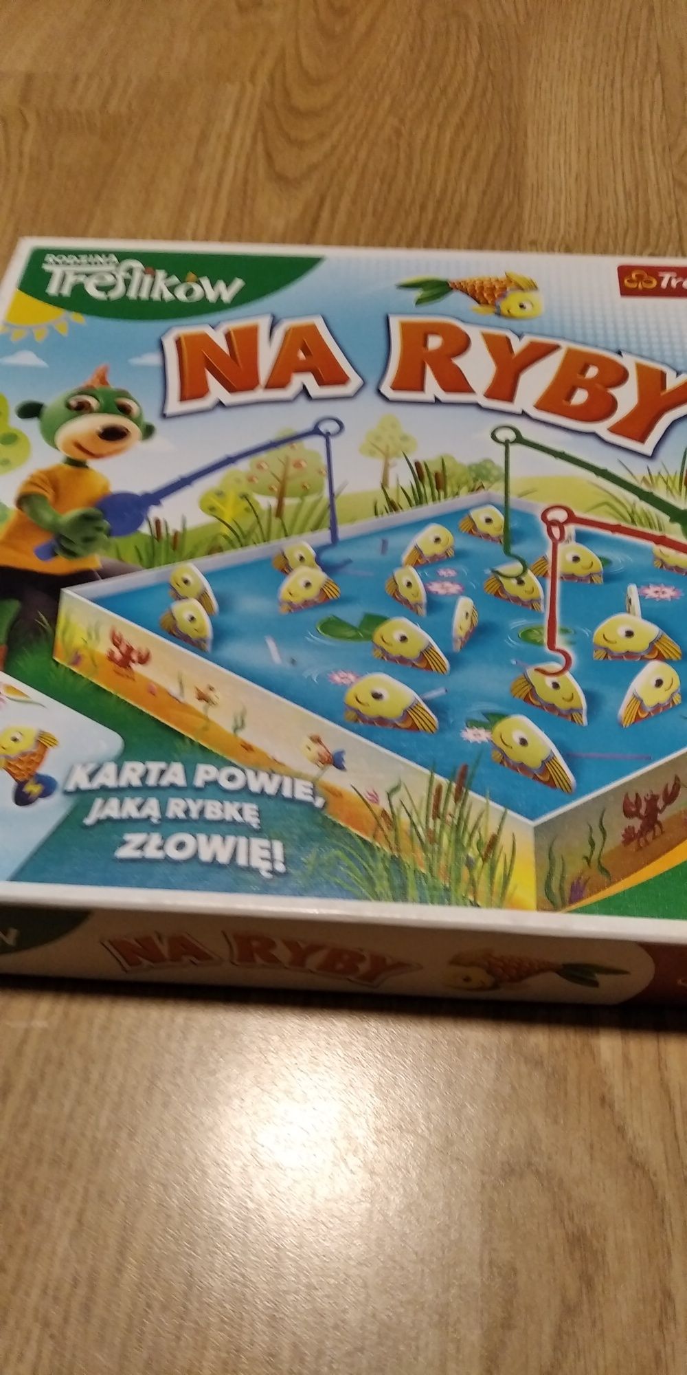 Na ryby rodzina treflików gra