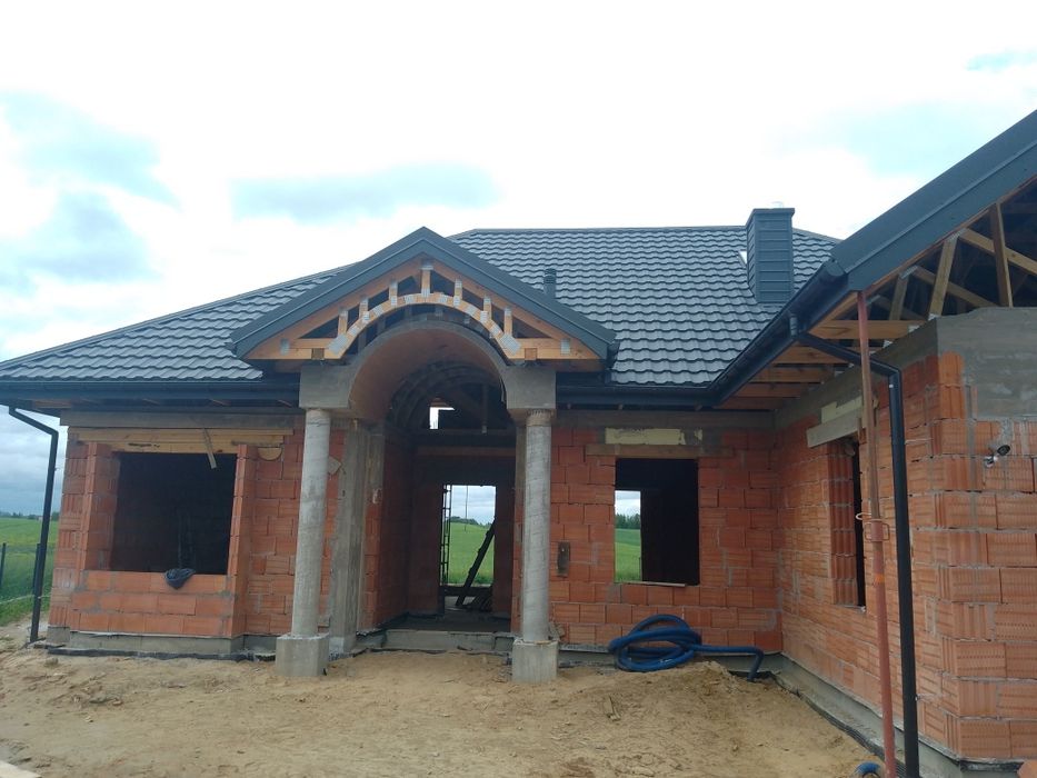 Budowa domów, budynków gospodarczych.