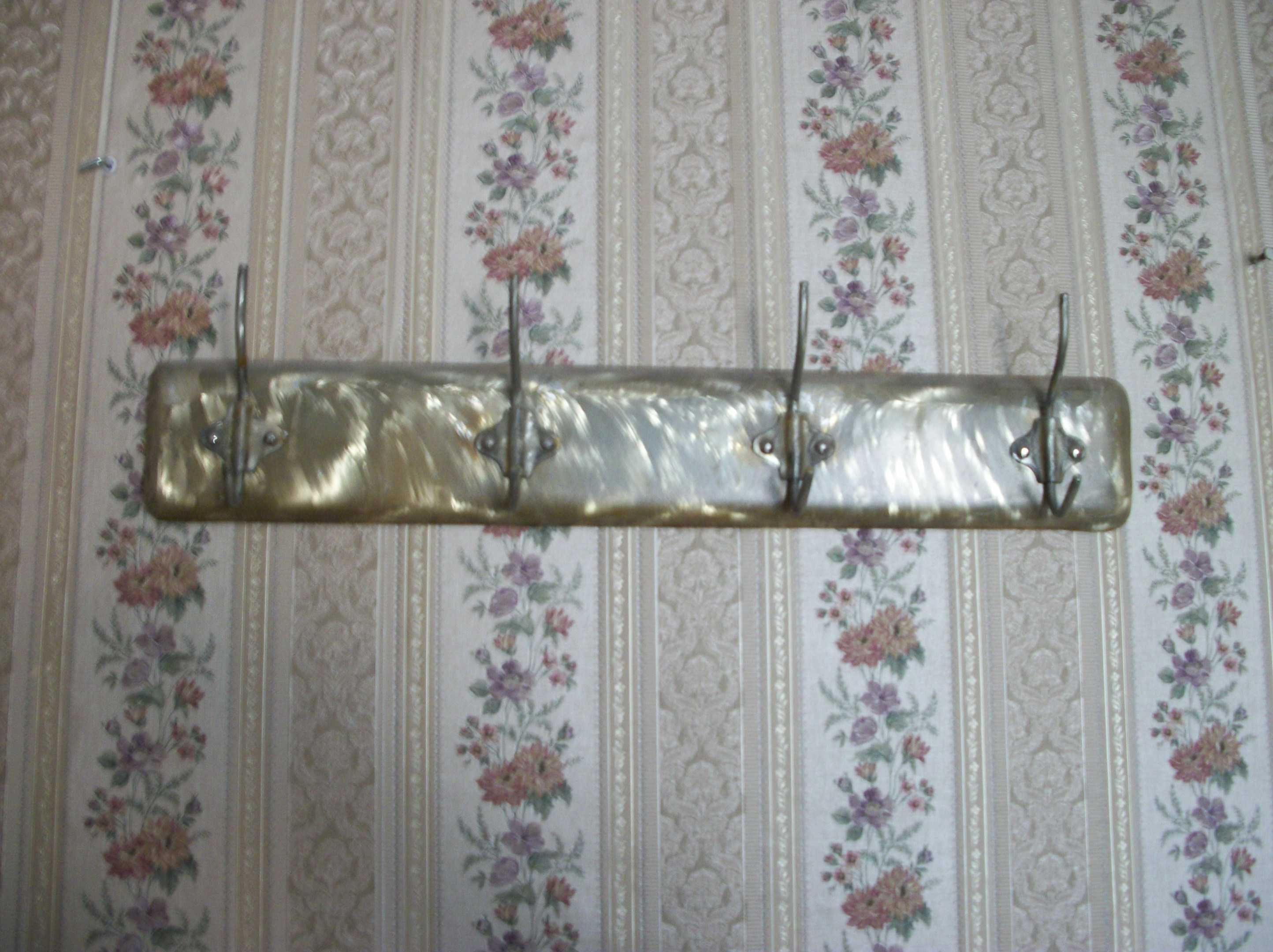 Ковер СССР 1960-x, размер 2,75 х 1,40-см и настенная вешалка, 1950-x.