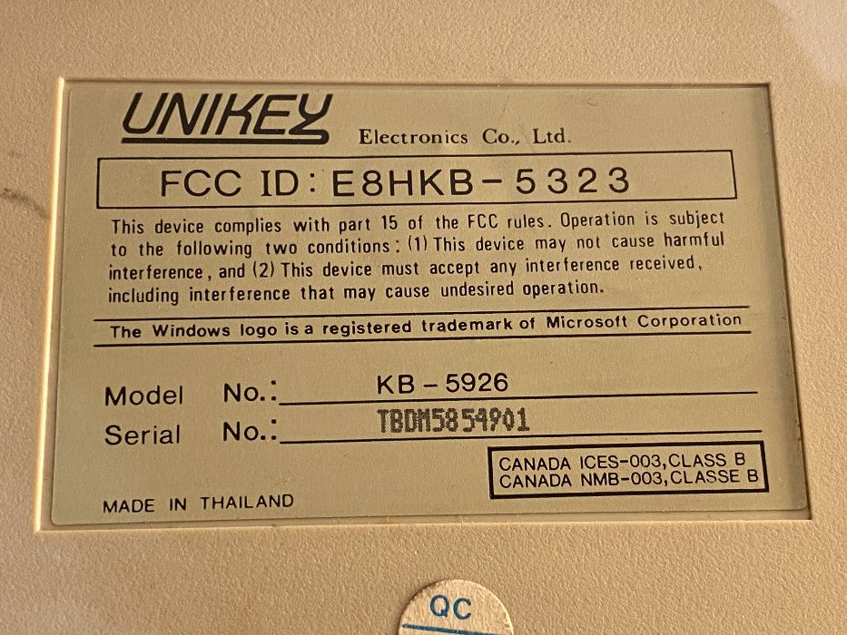 Teclado UniKey ficha DIN antiga KB-5926