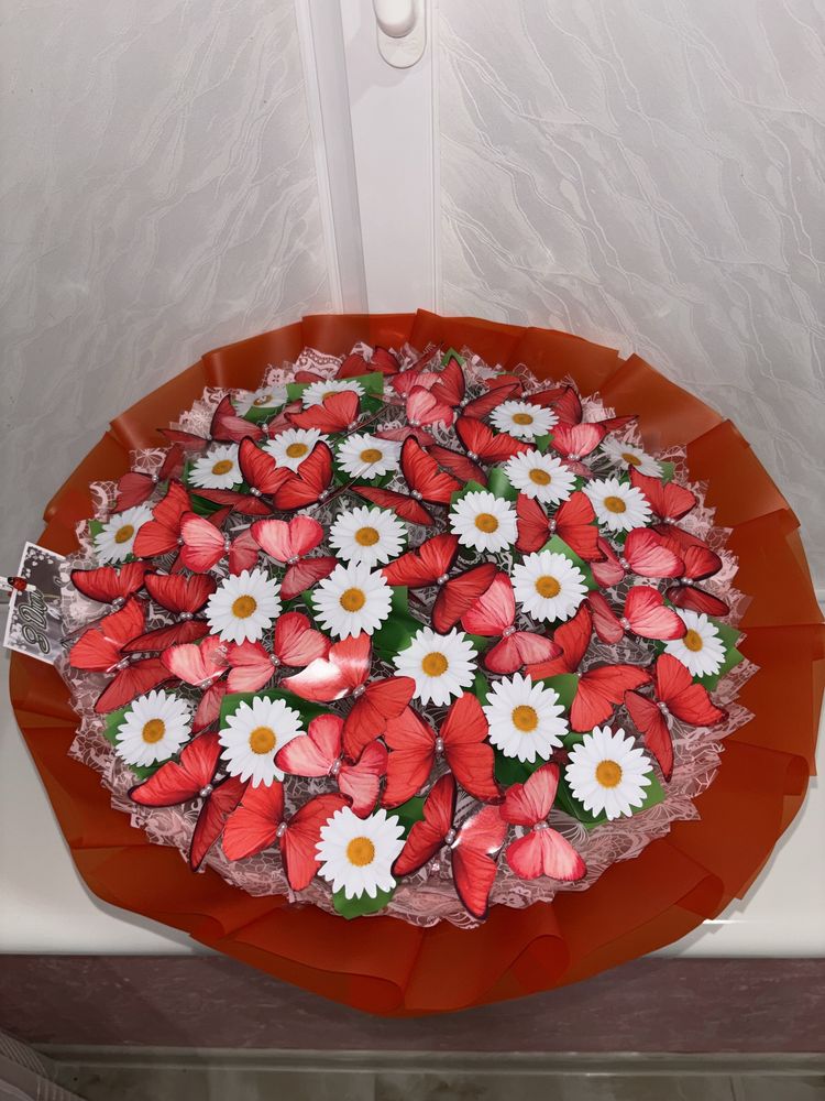 Букет з метеликами і ромашками (63шт)