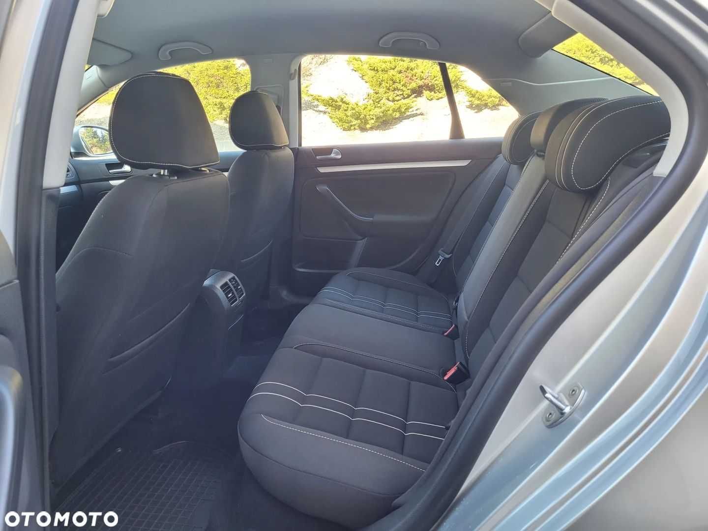 Volkswagen Jetta 16 MPI +  gaz