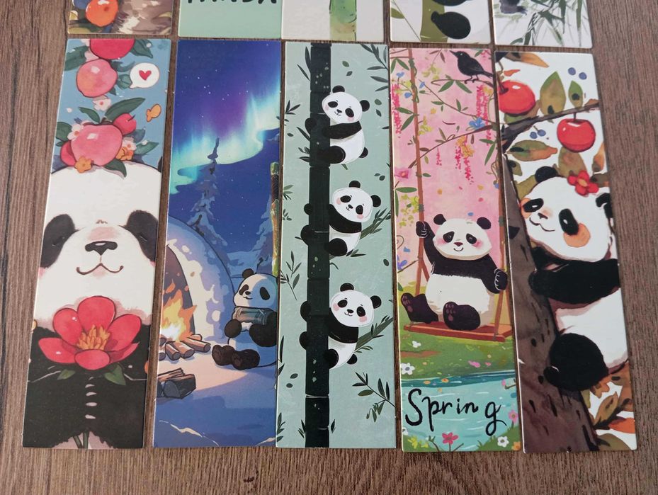 15 kartonowych zakładek do książek z pandami