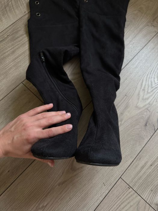 Piękne kozaki damskie na szpilce