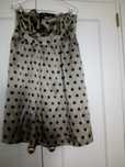 Vestido em cetim com bolas pretas-Tamanho M