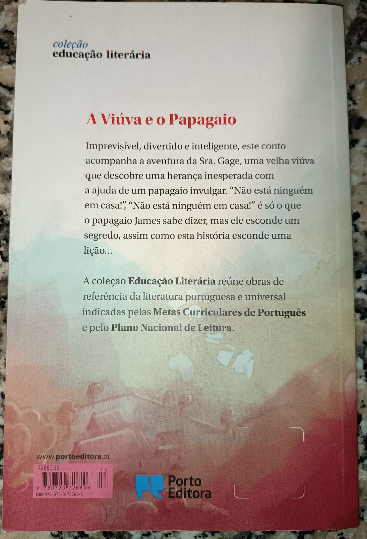 Livro A Viúva e o Papagaio