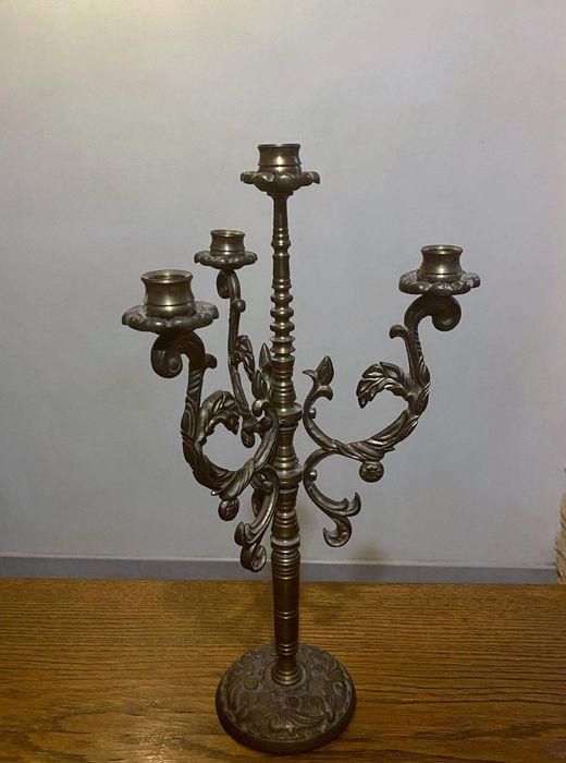 Бронзові підсвічники канделябри