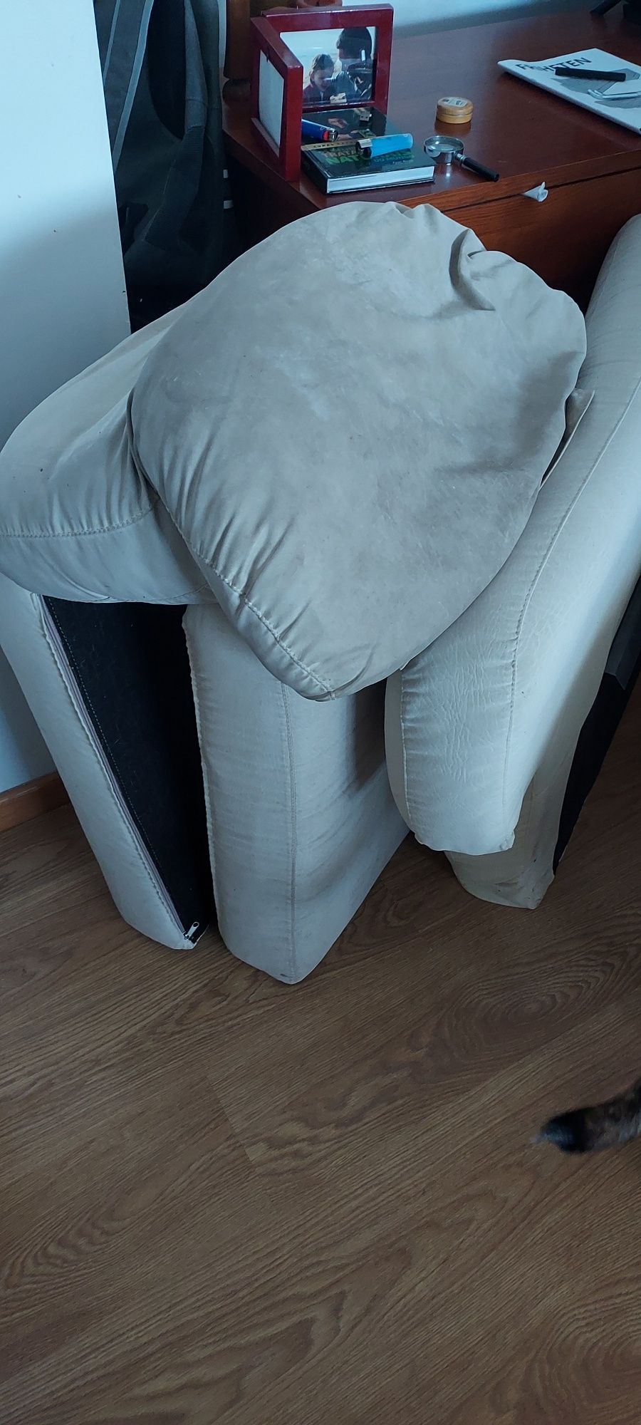 Sofá CERNE usado. Excelente qualidade de construção.  170 €