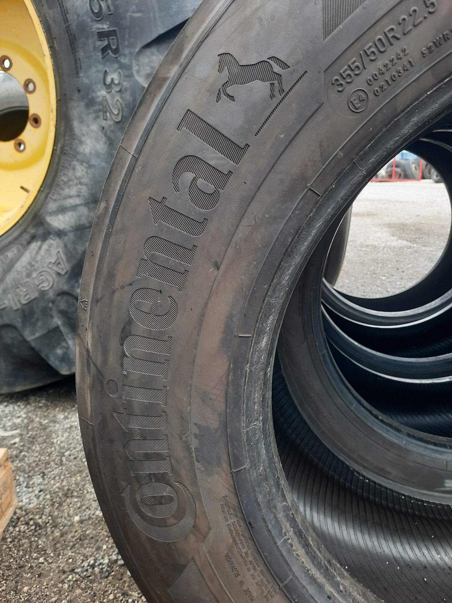 Opony 355/50 R22.5 Continental Conti EcoPlus HS3