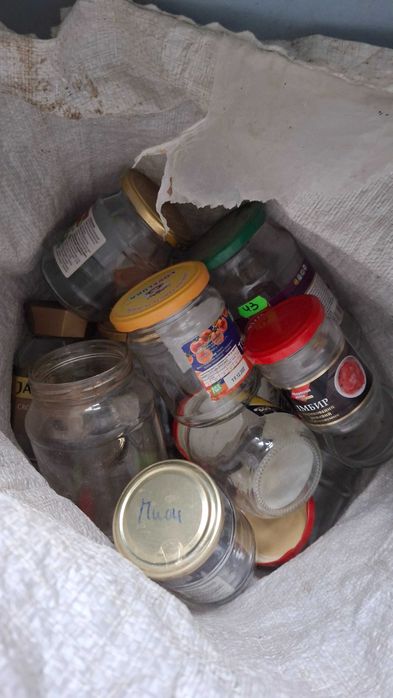 Віддам банки закручувані Балаклія