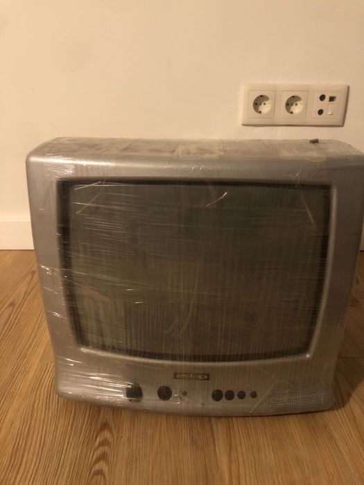 TV DE TUBO sem comando