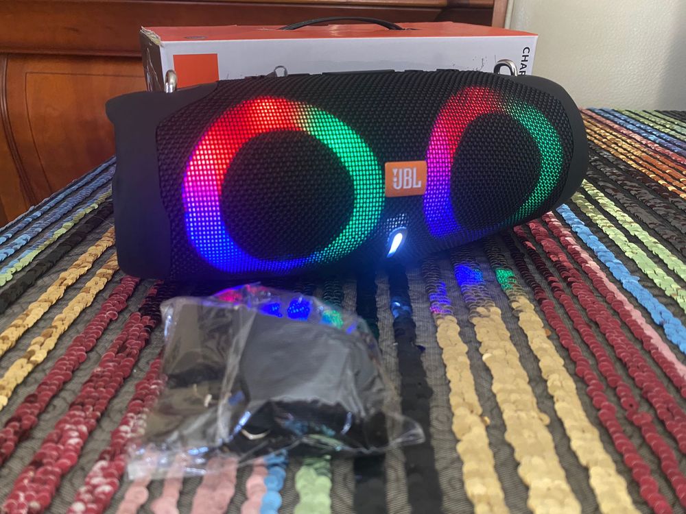 Coluna Bluetooth leds aleatórios Rgb