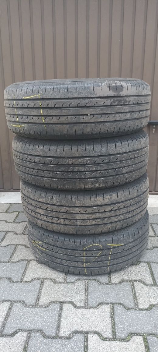 Opony Lato Goodyear efficientgrip suv 4x4 215/60r17