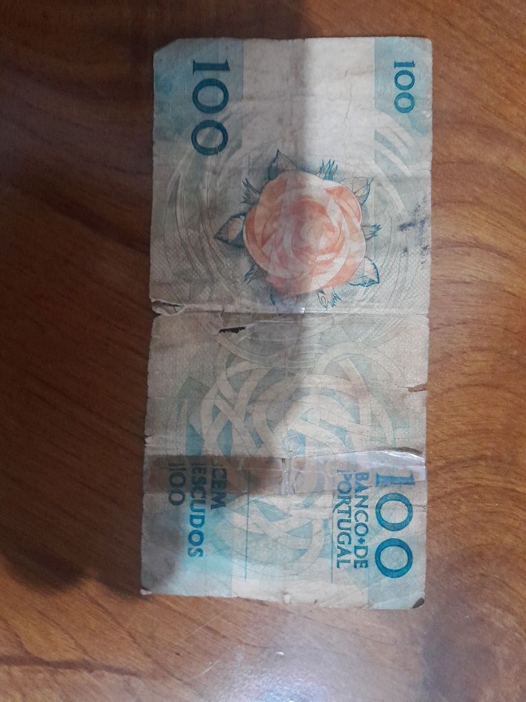 Notas de 100 e 20 escud0s
