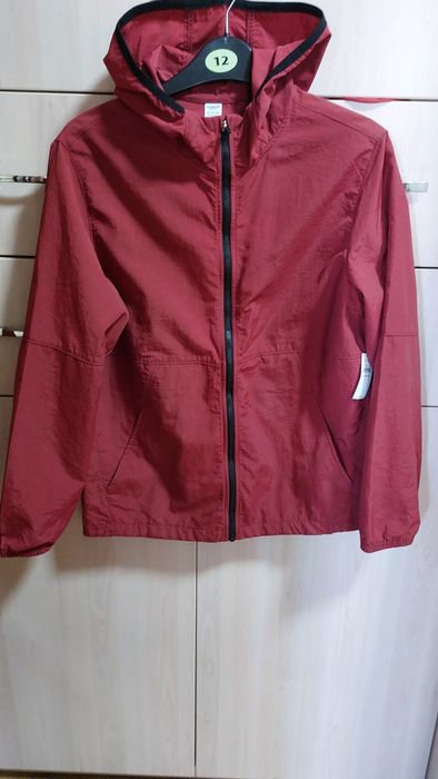 Курточка вітровка