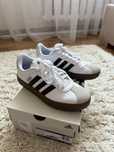 Жіночі кросівки Adidas нові