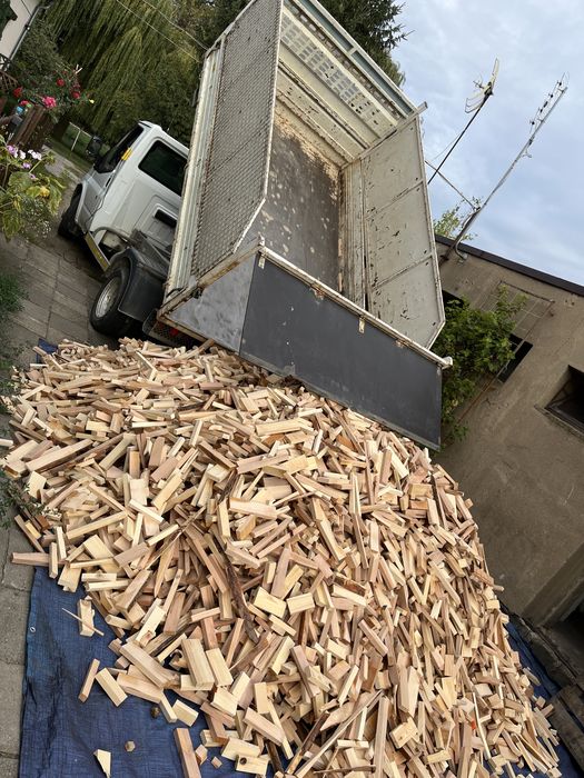 Opał drewno drzewo do pieca kominka rozpałka suche z transportem