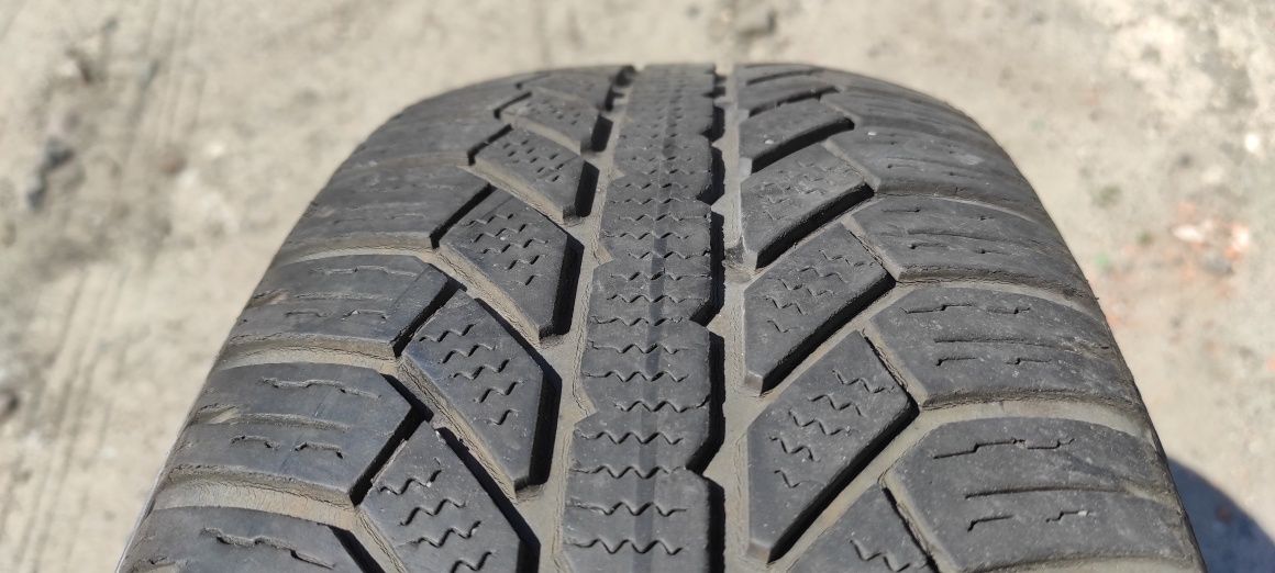Opony zimowe z 2019r 5mm 195/65/15 Semperit 5N
