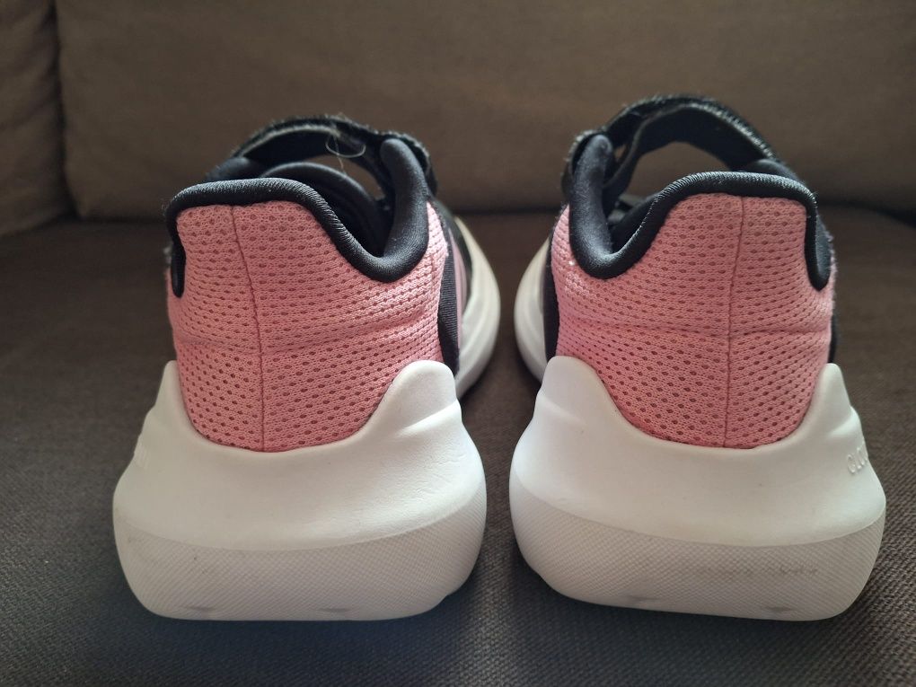 Adidasy, sportowe 31