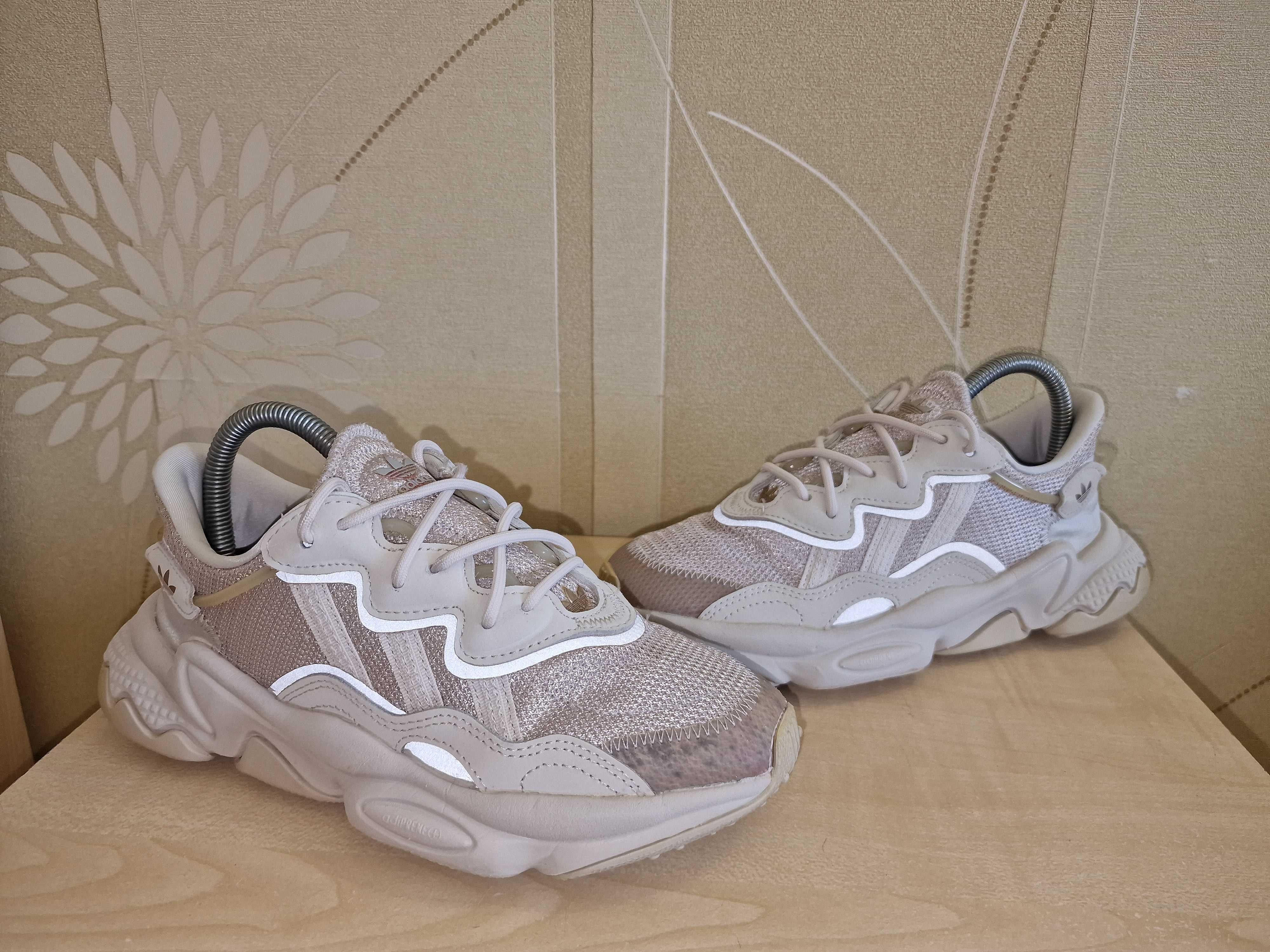 Кросівки Adidas Ozweego оригінал розмір 36 2/3