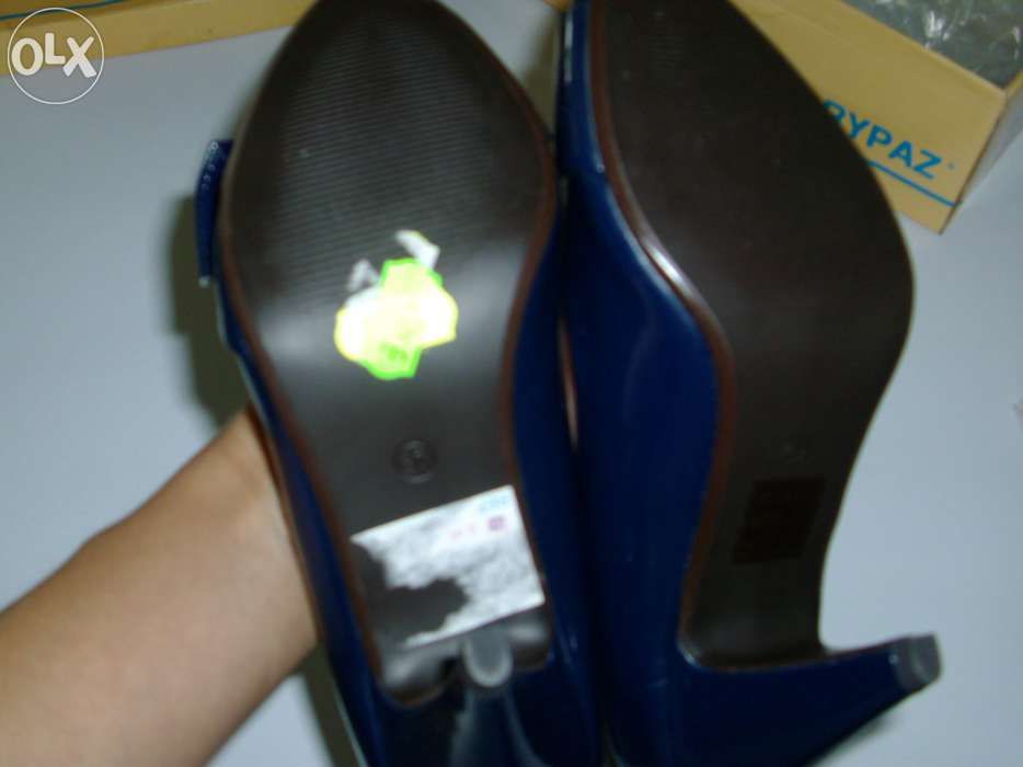 Sapatos verniz azul marinho