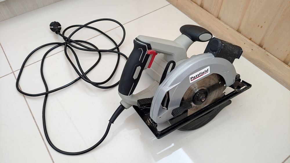 Циркулярная пила PE-160ks, 1200 Вт.