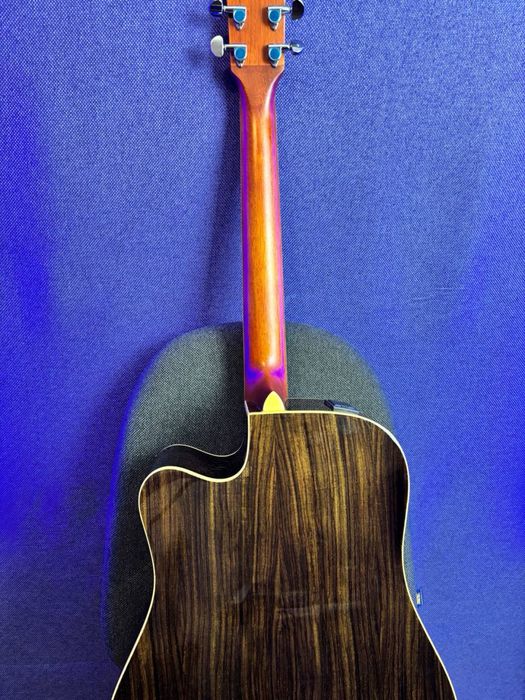 Продам електроакустичну гітару YAMAHA FGX830C