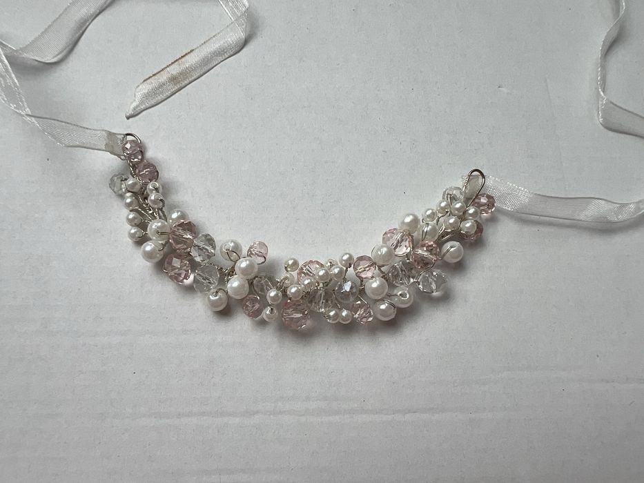 Ozdoba do włosów na sznureczku perełki kuleczki