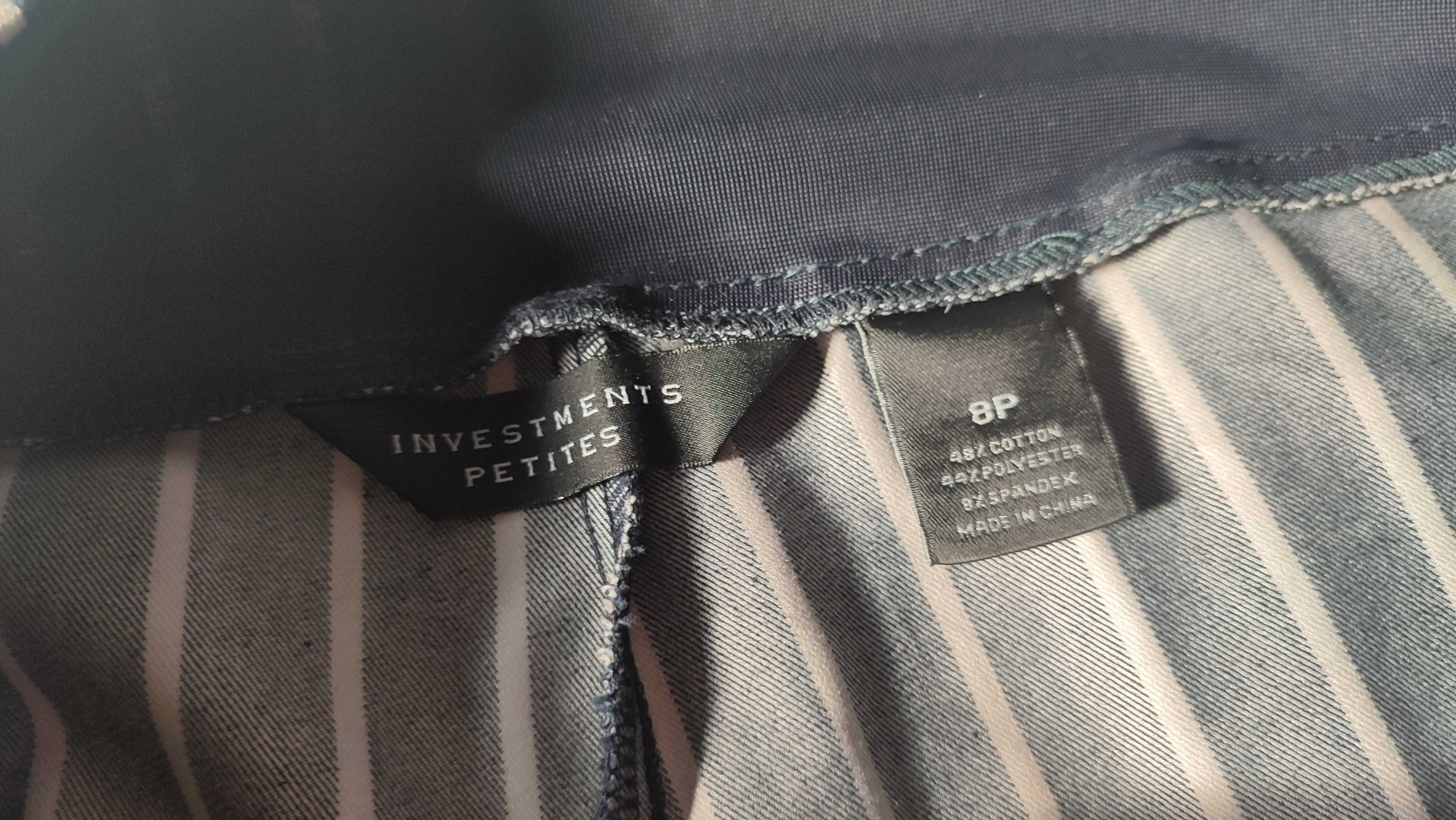 Spodnie damskie materiałowe w paski 7/8 guziki na nogawkach plus size