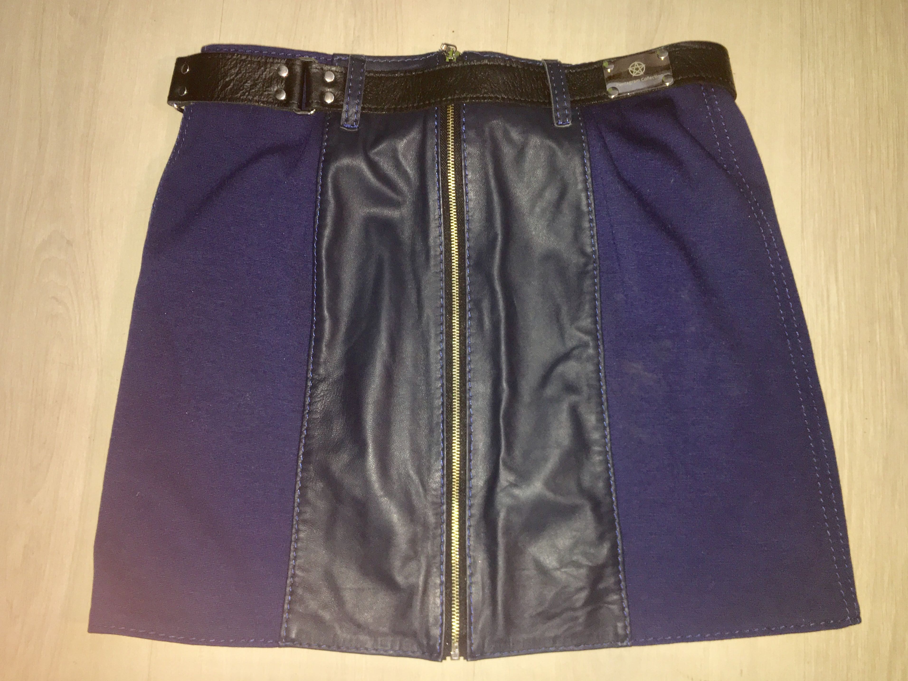 Mini spódnica S skóra niebieska z dzianiną czarny pasek