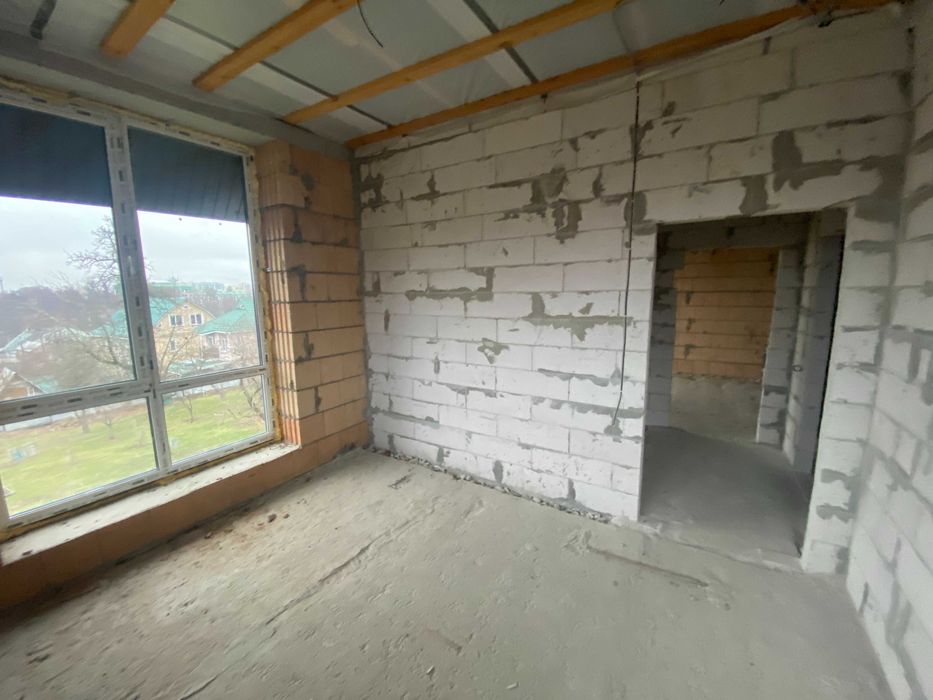 Таунхаус з найбільшою ділянкою в центрі міста, військовим знижка