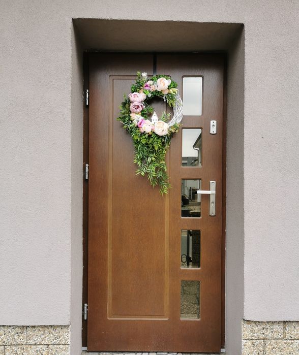 Wianek na drzwi.