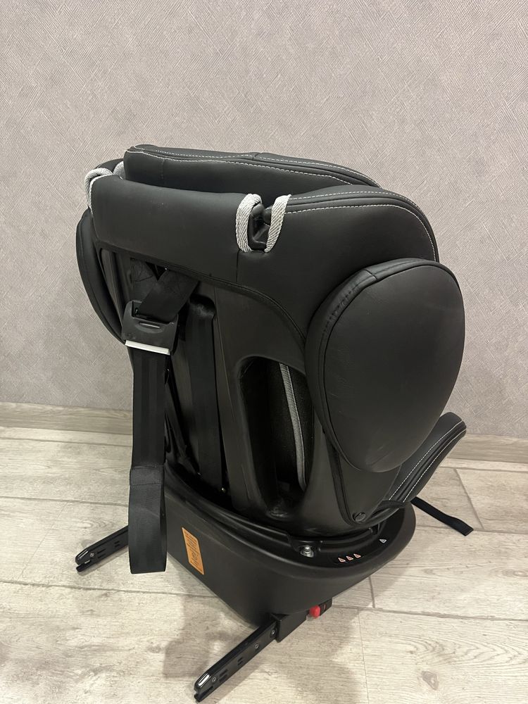 Дитяче автокрісло.Детское автокресло. Есть наклон для сна. isofix