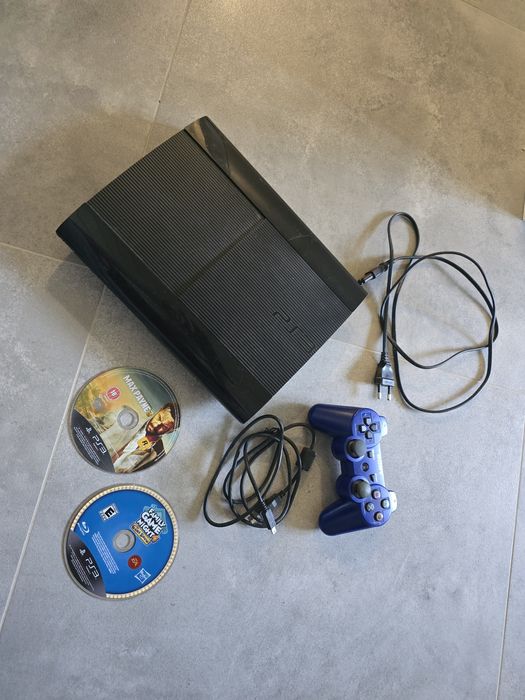 Zestaw Konsola Playstation PS3 super slim model CECH-4004A + Pad + Gry