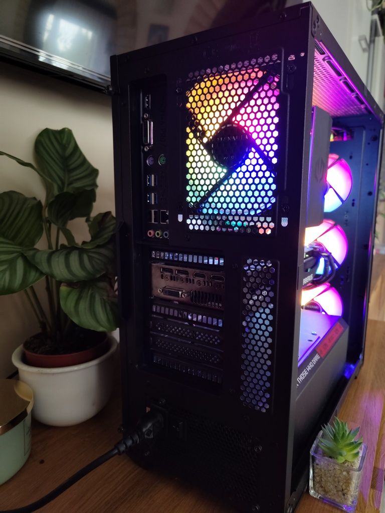 Komputer Gamingowy R5 5600 / GTX 1070Ti / 16GB RGB / 512GB SSD