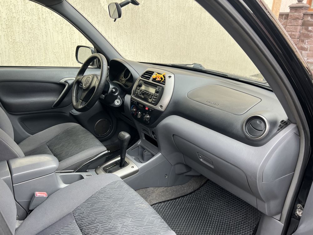 Toyota rav4 2002 2.0 бензин