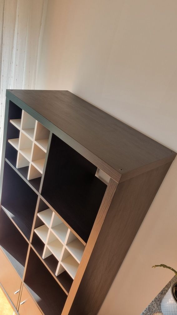Estante Kallax ikea com garrafeira