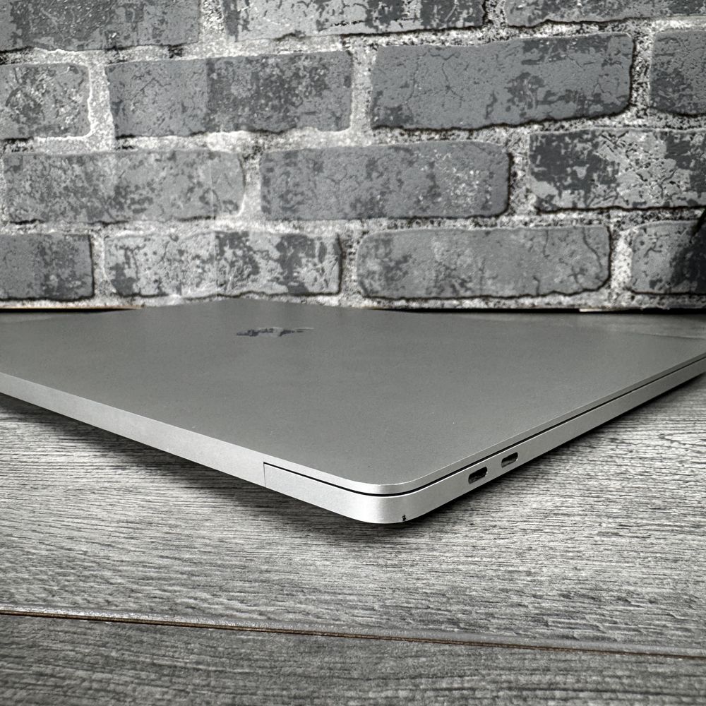 SALE! MacBook Pro 16 2019 Silver i7/16Gb/512Gb