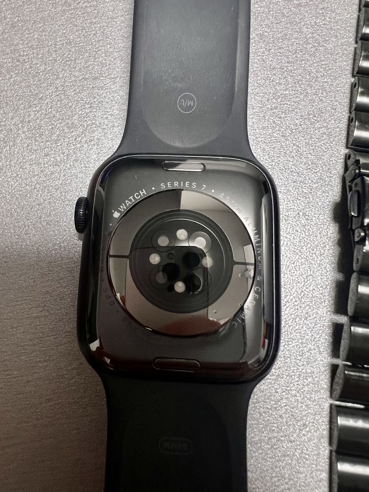 Apple Watch Series 7 aluminum 45mm