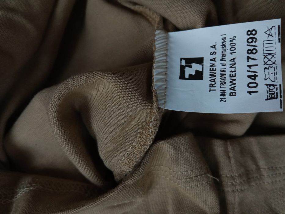 Koszulka z krutkim rękawem w kolorze pustnnym