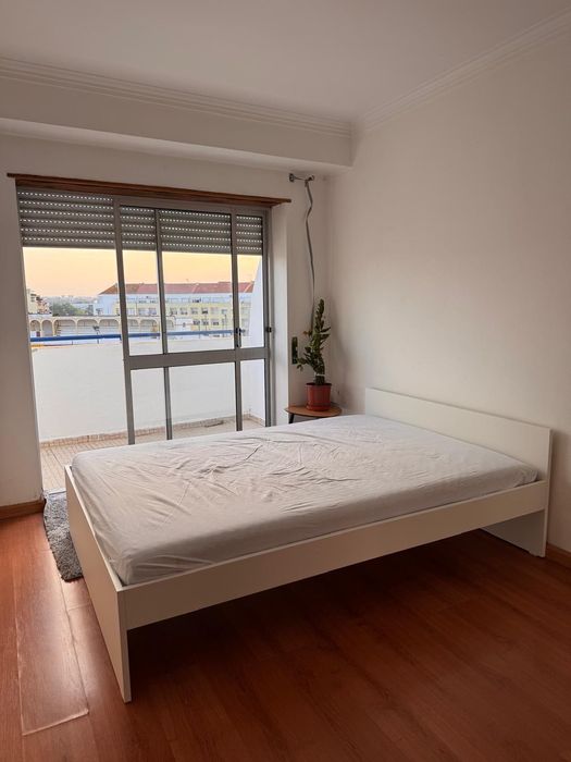 Quartos em Moita pronto a entrar