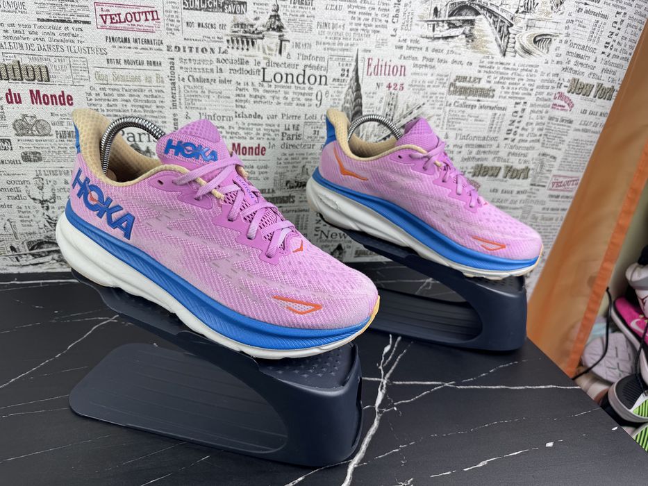Оригінал Кросівки Hoka One One Clifton 9 / Розмір 42 Взуття