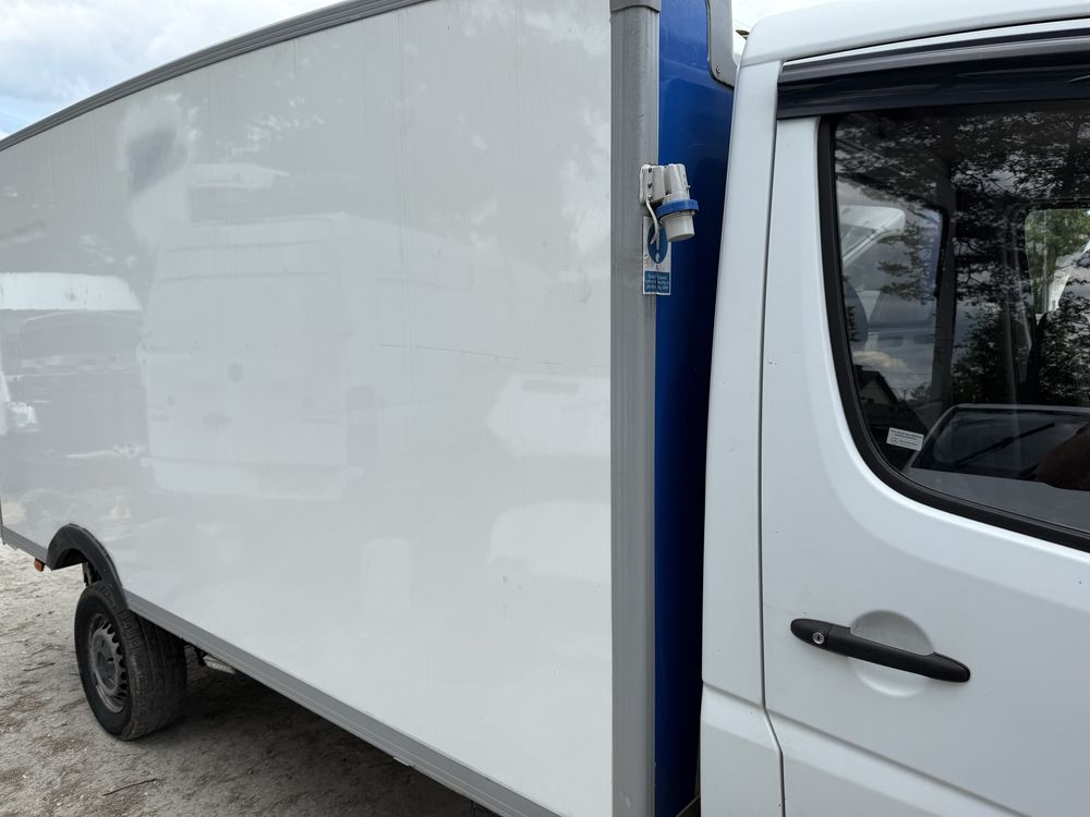 Chłodnia izoterma zasilanie 230V Mercedes Sprinter Crafter 230v