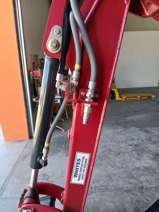 Mini escavadora giratória Yanmar Nova