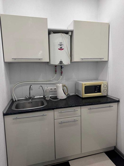 Драгоманова 6а. Нежитлове приміщення 76 м. кв., ГЕНЕРАТОР !!!