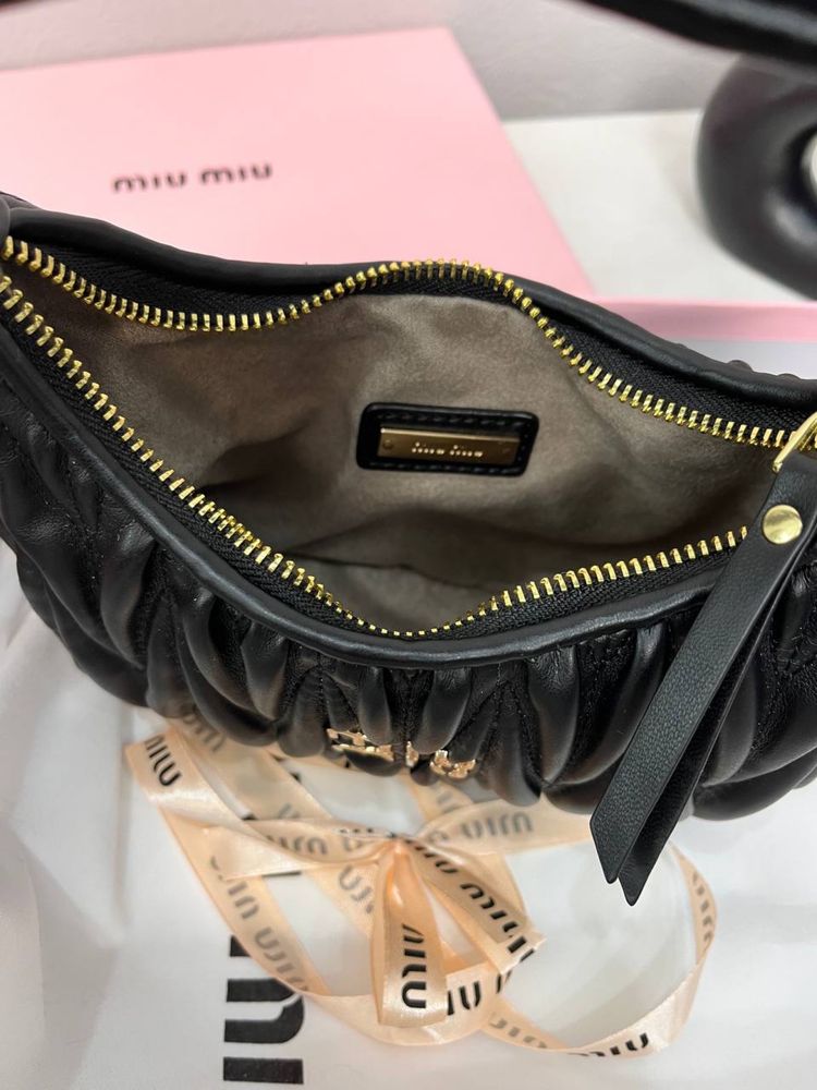 Сумочка в стилі miu miu