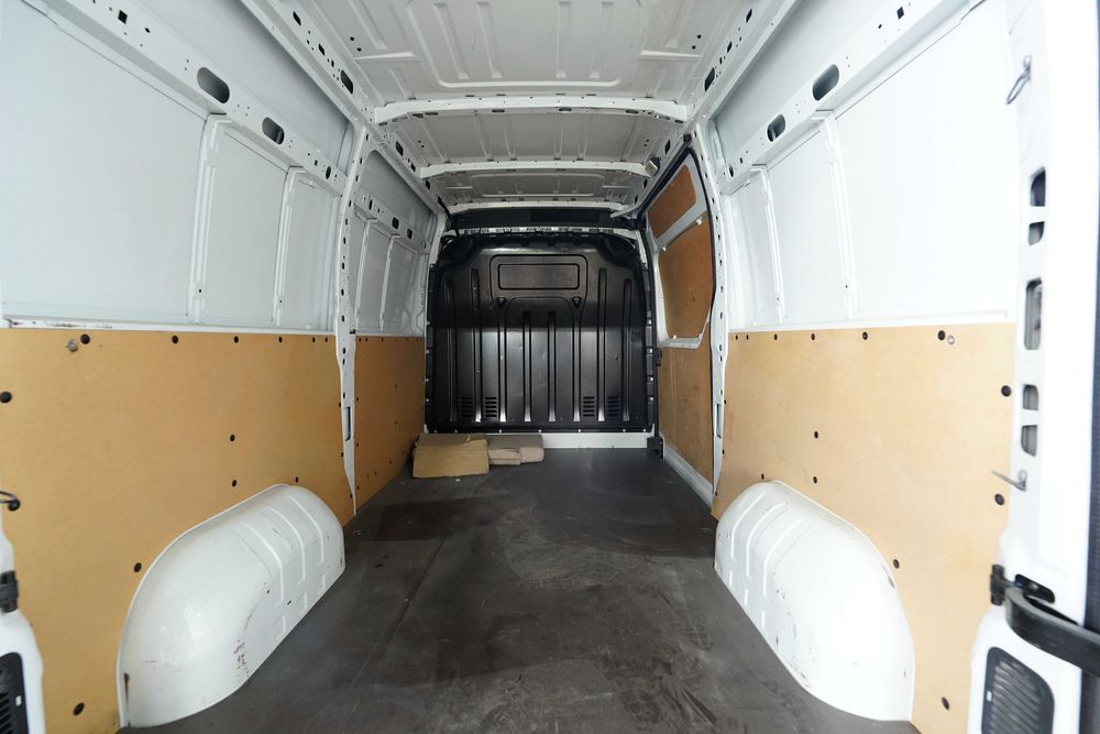 Opel Movano 2.3 L2H2 136 CV – 2016 – 191.548 km – Excelente Estado