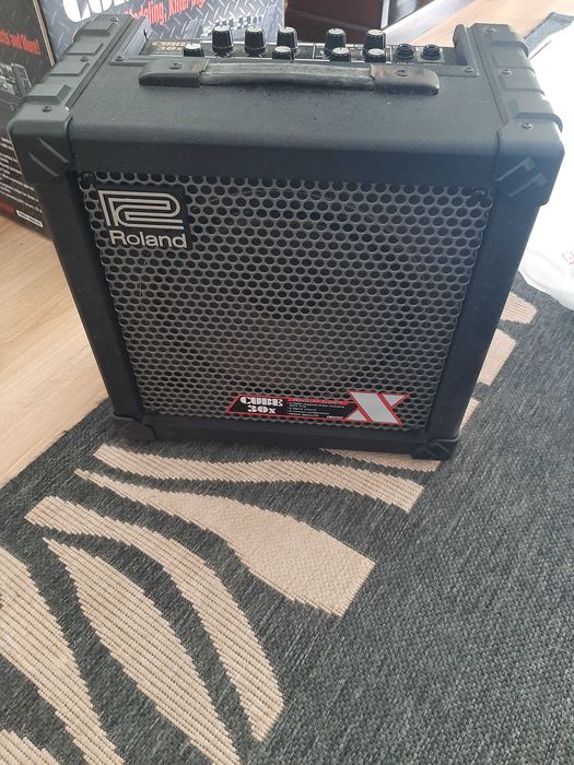 Fender CD - 60 CE com Estojo Rockcase e Amplificador Roland Cube 30 X